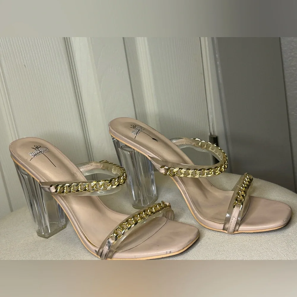 Bisou Bisou Nude Acrylic Block Heels Gold Chain Straps Formal Evening Bling Sz 9